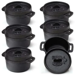 BBQ-Nerd© 6er Set Mini Dutch Oven | Kleiner Gusseisentopf Mit Deckel 11x5cm Für Grill, Feuerstelle, Backofen, Herd ǀ Serviertöpfe Kochtopf Schmortopf